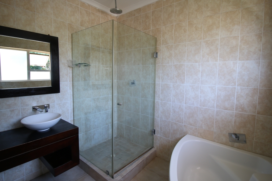 5 Bedroom Property for Sale in Gonubie Eastern Cape